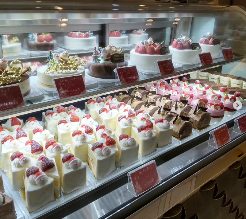 パティスリー カジワラ ショーケース